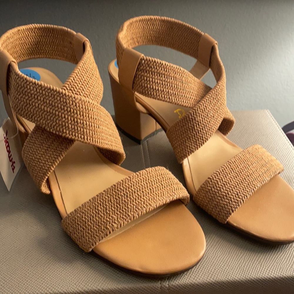 New never worn! Strappy woven sandals with block heel